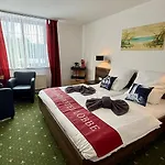 Strand-hotel 3* لوبه