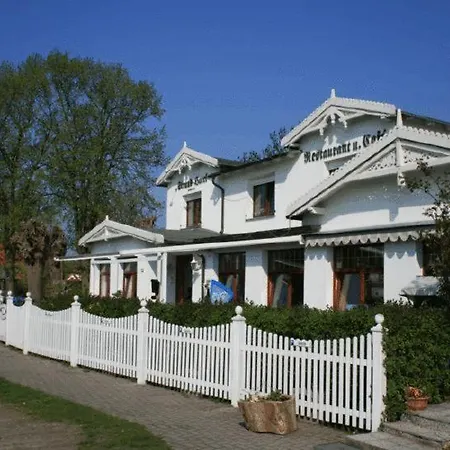 Strand-hotel 3*