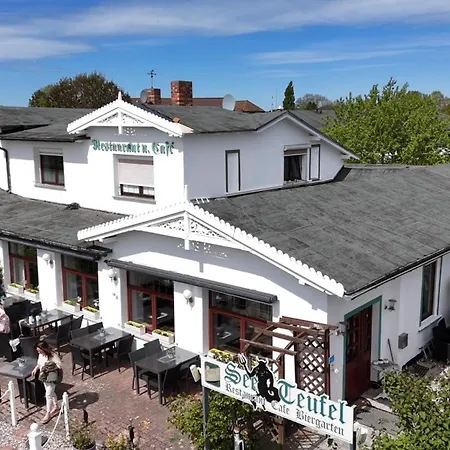 Strand-hotel Hotell 3*