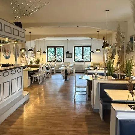 Strand-hotel 로베