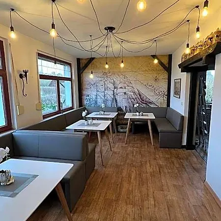 Strand-hotel 3* لوبه