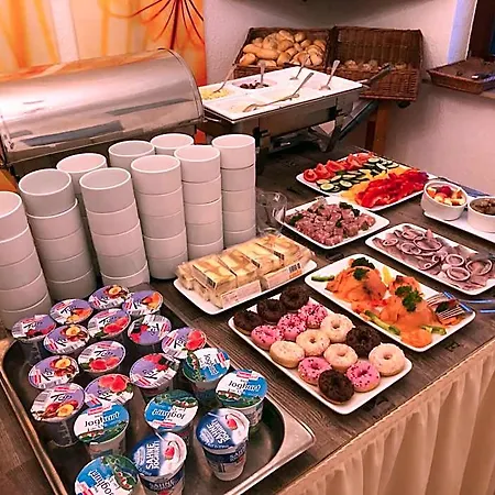 Strand-hotel 3*
