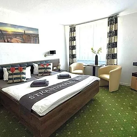 Strand-hotel لوبه
